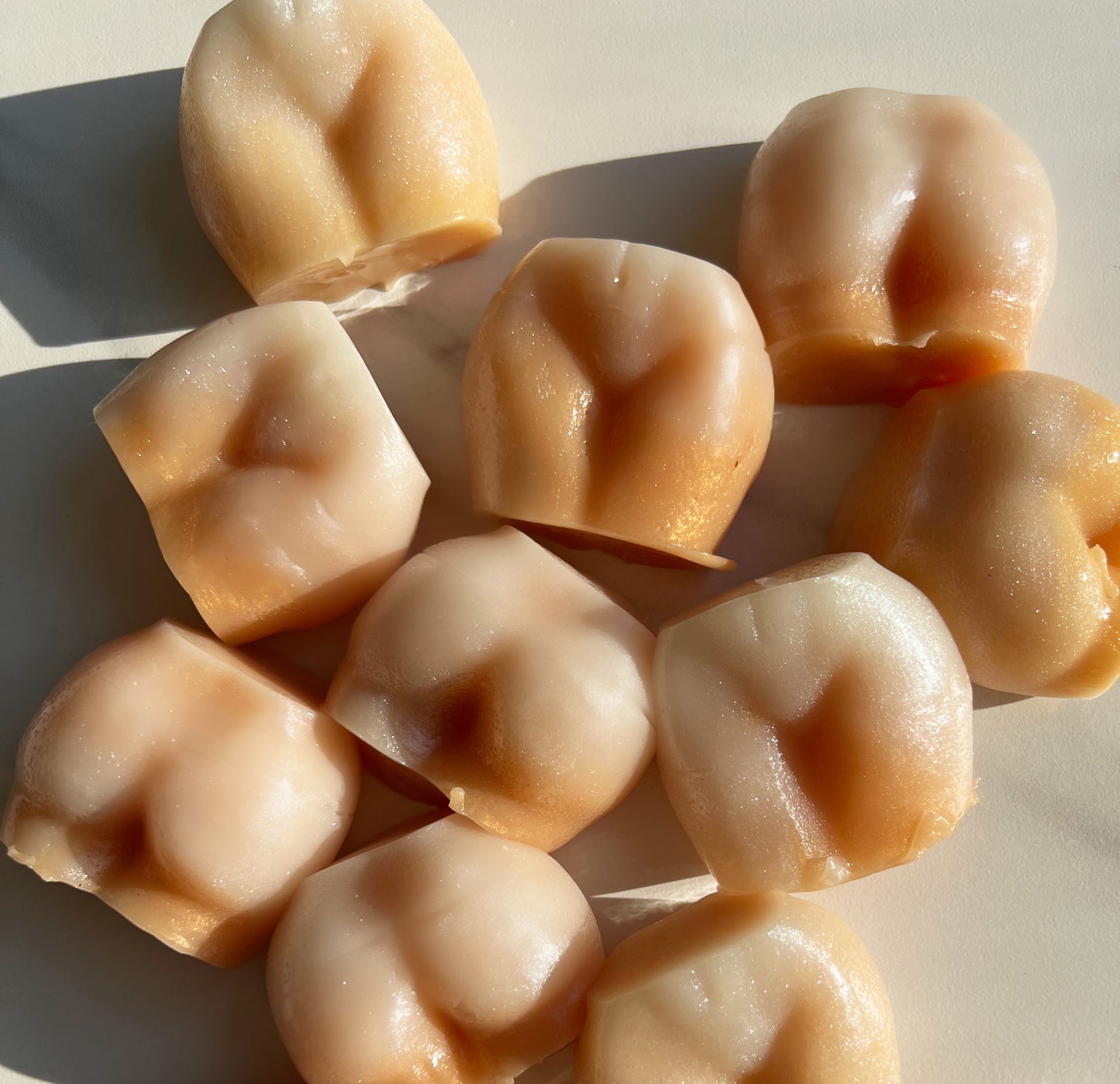 Honey bun ~ seaweed jelly soap