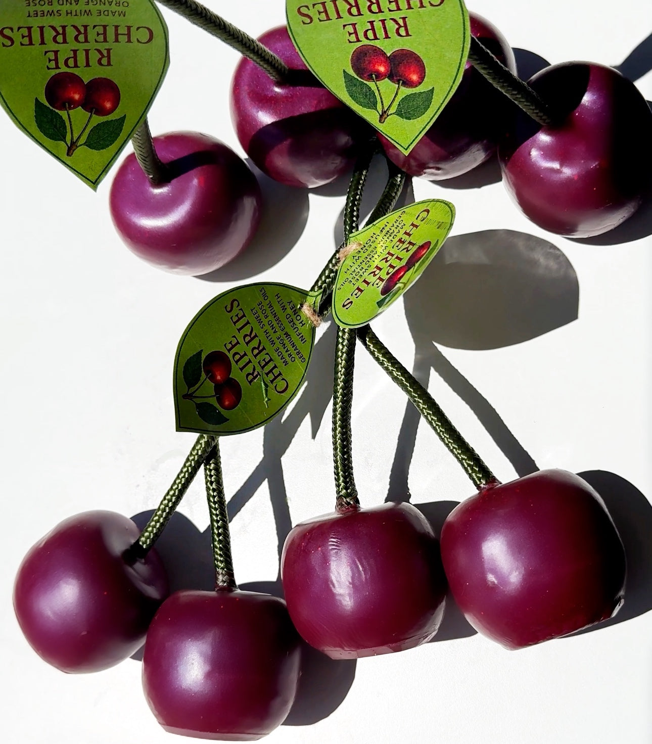 Giant cherries - Honey soap with mango butter seed