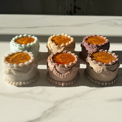 Passionfruit & Vanilla cake - Honey & seaweed soap