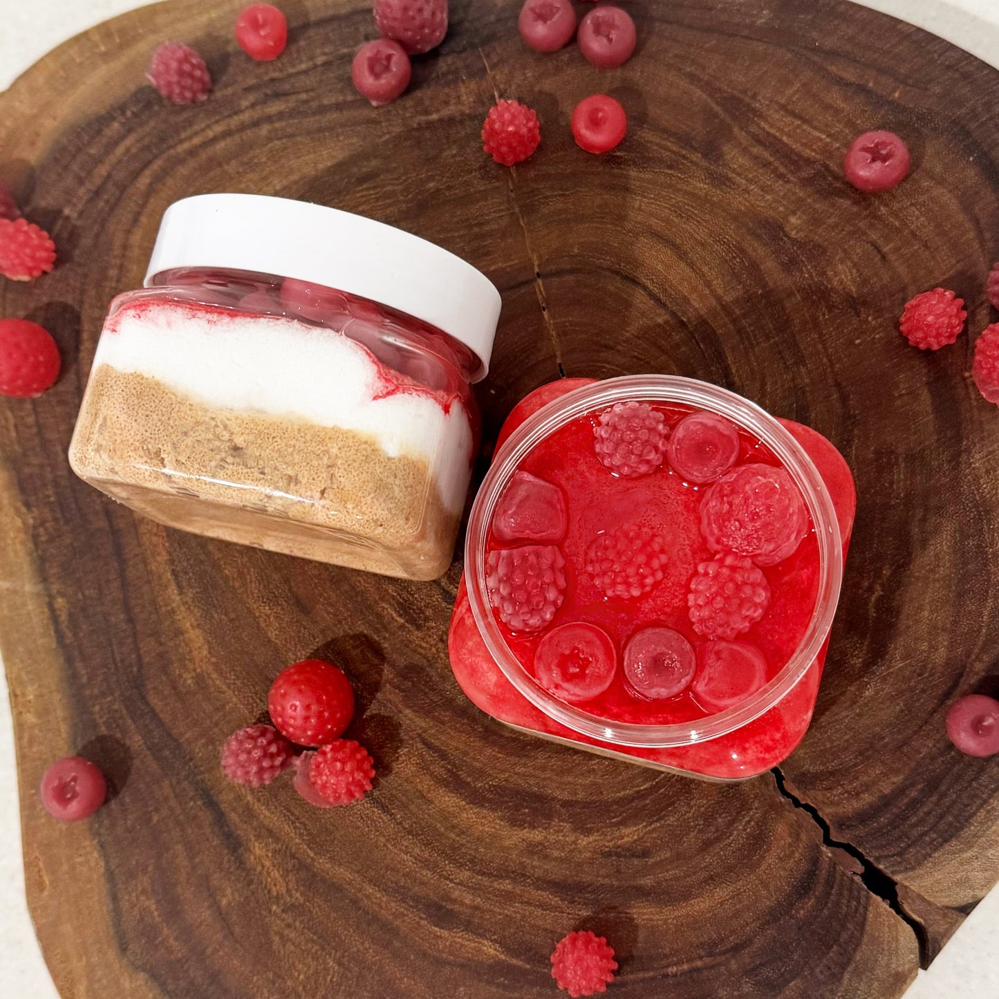 Strawberry pie - Jojoba oil foaming sugar scrub
