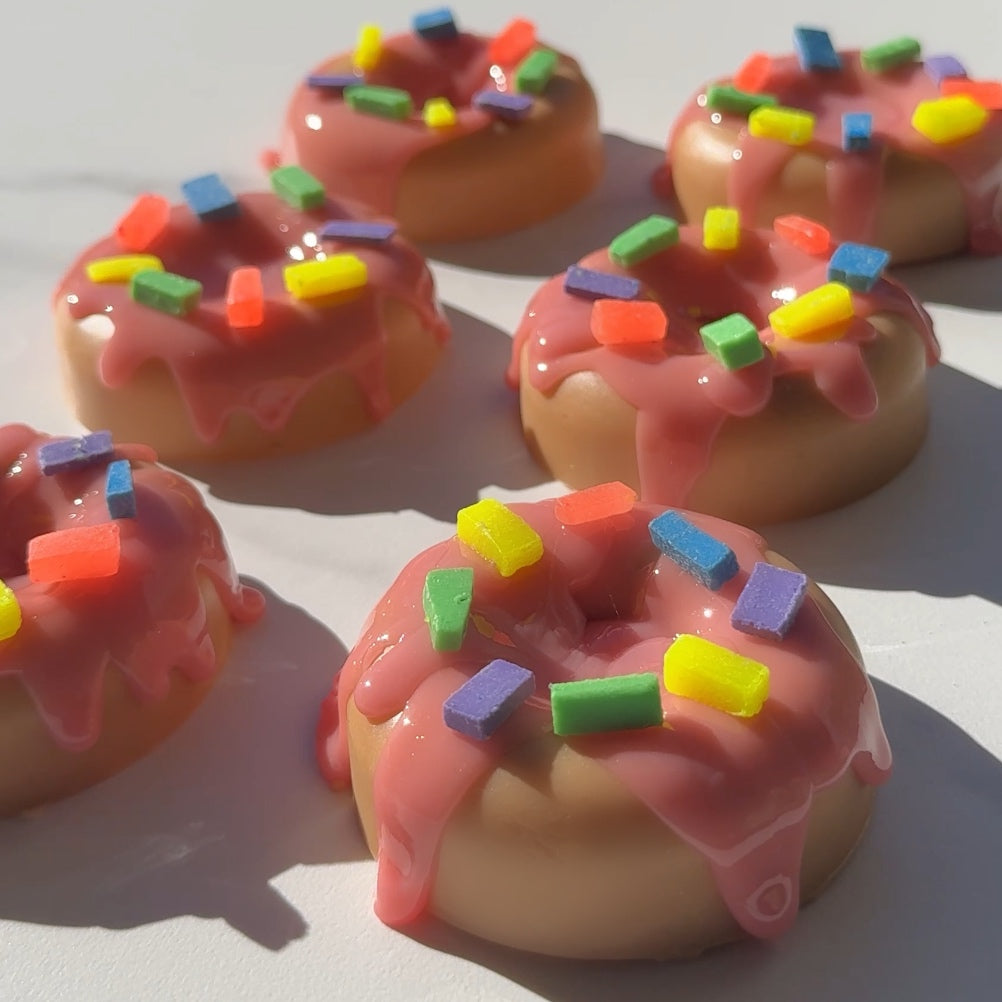 Donut - blueberry extract & Raw honey soap